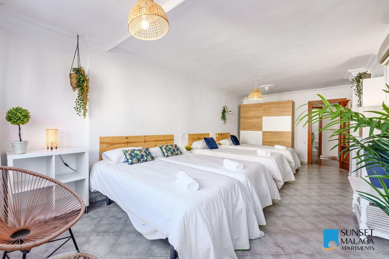 Malaga Central Station Apartment Exterior foto