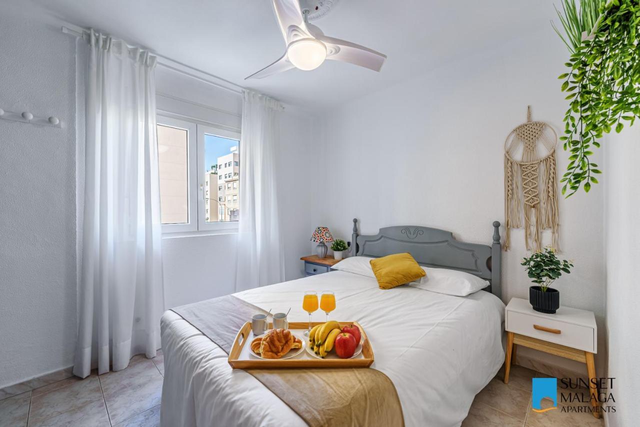 Malaga Central Station Apartment Exterior foto